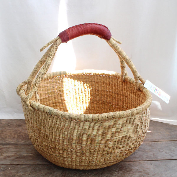 [오늘출발]볼가바구니 내추럴 라운드 라지 바구니 볼가바구니는 아프리카 가나에서 만듭니다.