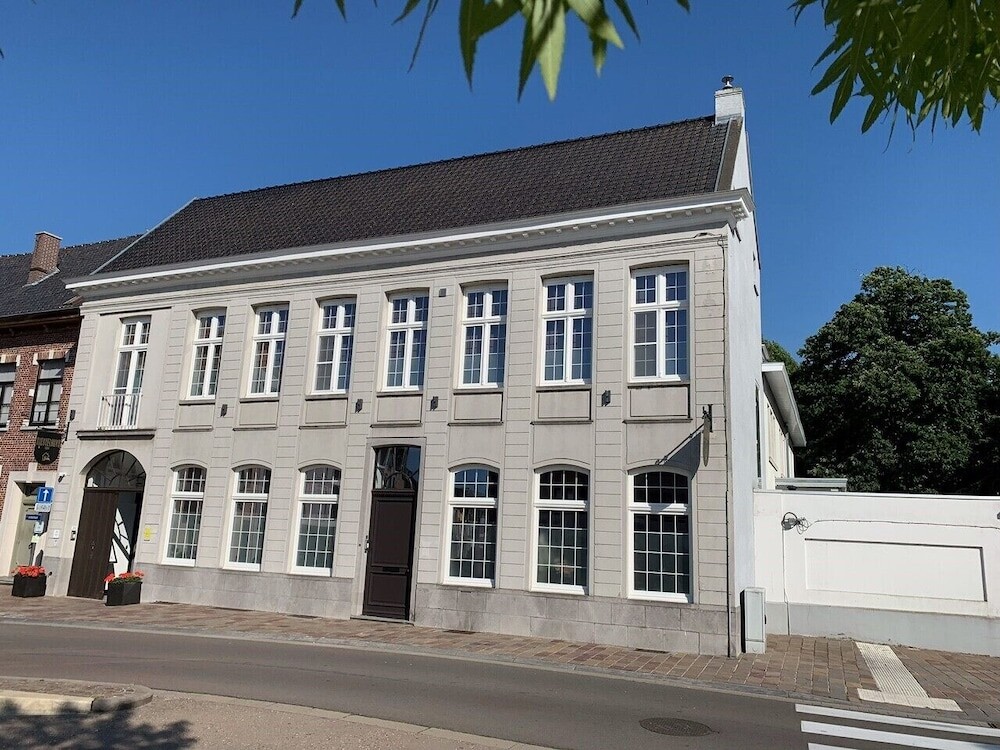 | Tielt | 슬레우텔후이스