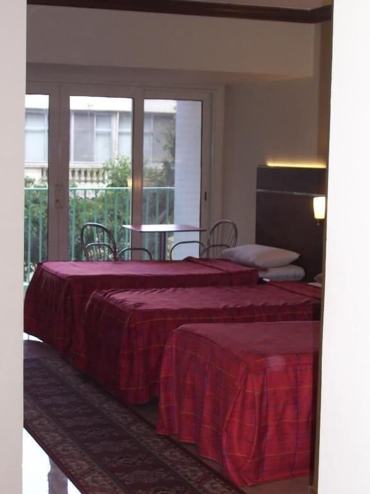 | Giza | 파라오 호텔