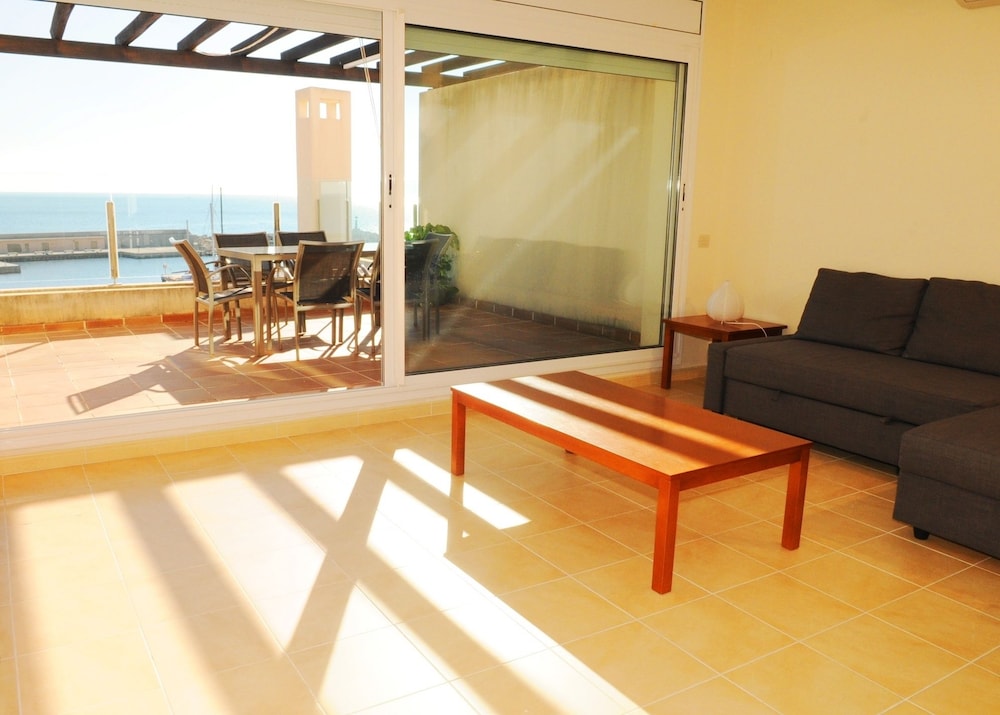 | LAmetlla de Mar | 레지덴시알 마리나 델 포르트 3334