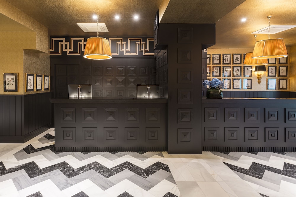 [해외] | Madrid | 룸 메이트 컬렉션 알바 마드리드