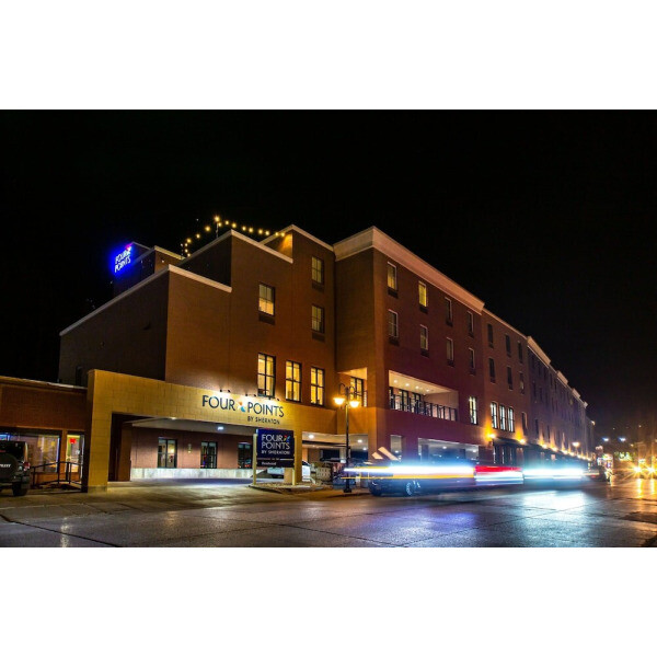 | Deadwood | 포 포인츠 바이 쉐라톤 데드우드