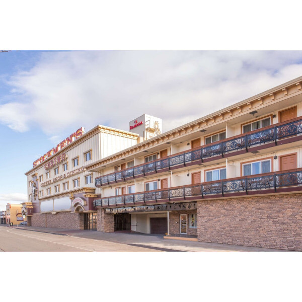 | Elko | 라마다 바이 윈덤 엘코 호텔 앳 스탁멘스 카지노