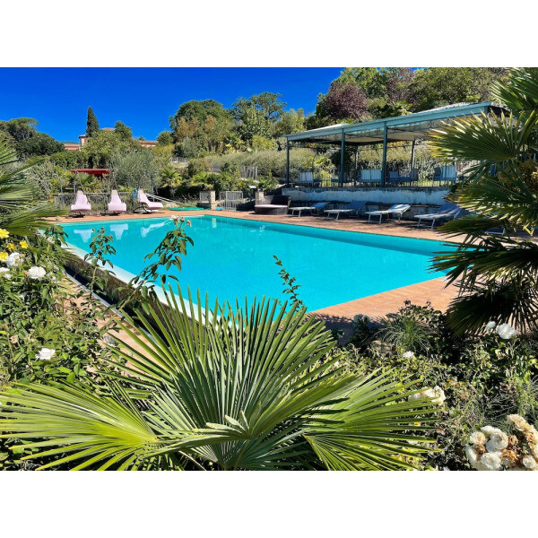 Apt 4  모든 걱정을 잊고 낙원에서 휴식을 취하십시오 에어컨 + Wifi 4명...