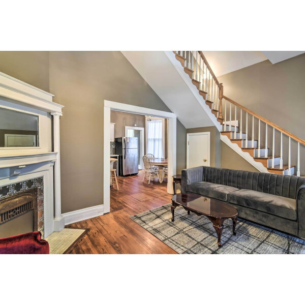 | Vicksburg | Stylish Vicksburg Apt w/ Porch - 2 Mi to Casino