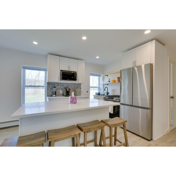 | Mohegan Lake | Renovated Hudson Valley Apartment w/ Fire Pit