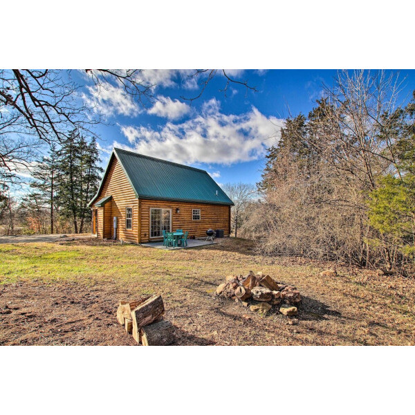 | New Haven | 뉴 헤이븐 근처의 포도밭 근처에 위치한 업데이트된 시골 별장