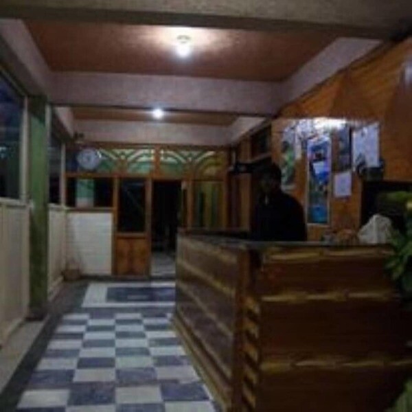 | Skardu | 파라다이스 시티 호텔 앤 레스토랑