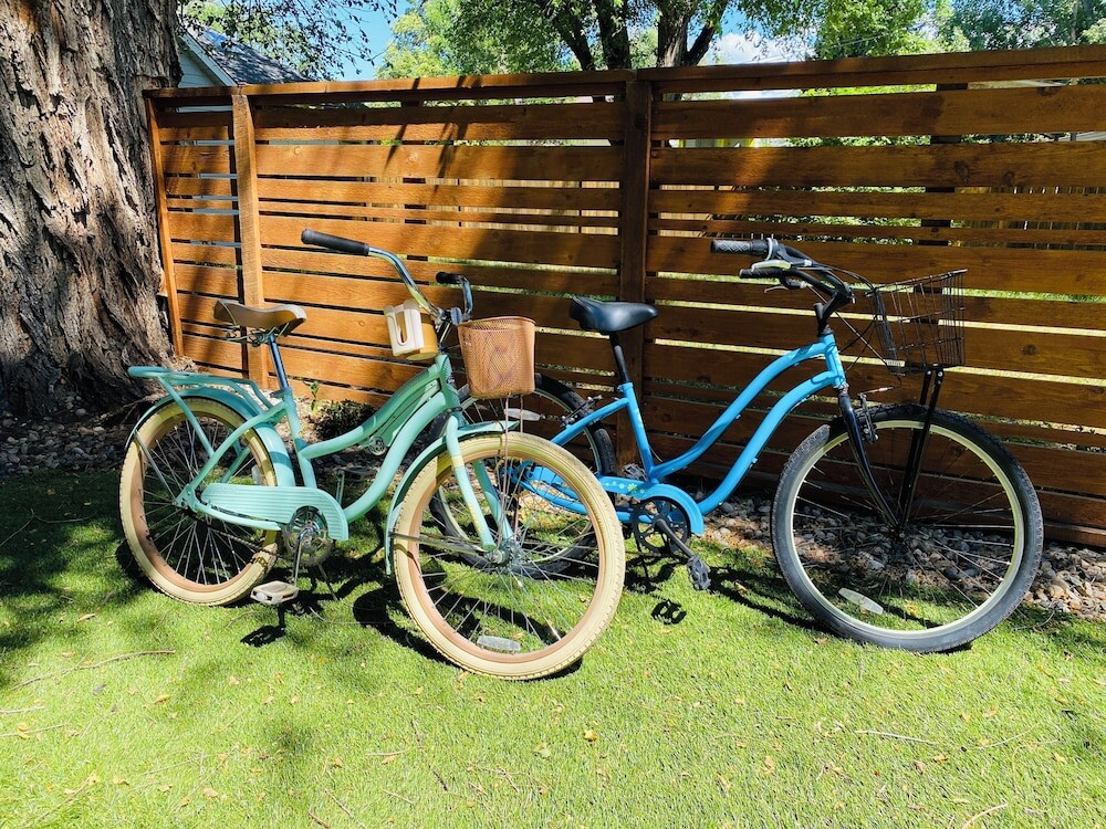 [해외] | Fort Collins | 무료 크루저 자전거가 있는 산업적인 오래된 마을 방갈로