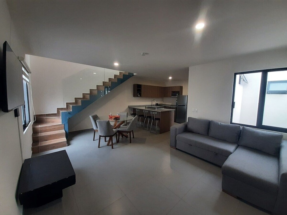 | Guadalajara | 산 후이스 1175계획 아브.