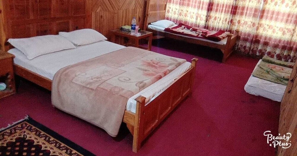 | Balakot | 파라다이스 호텔  힐사이드 코티지 쇼그라