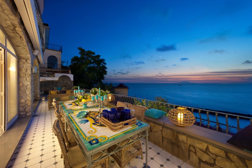 | Massa Lubrense | 마사루브렌세의 빌라 데이 소그니