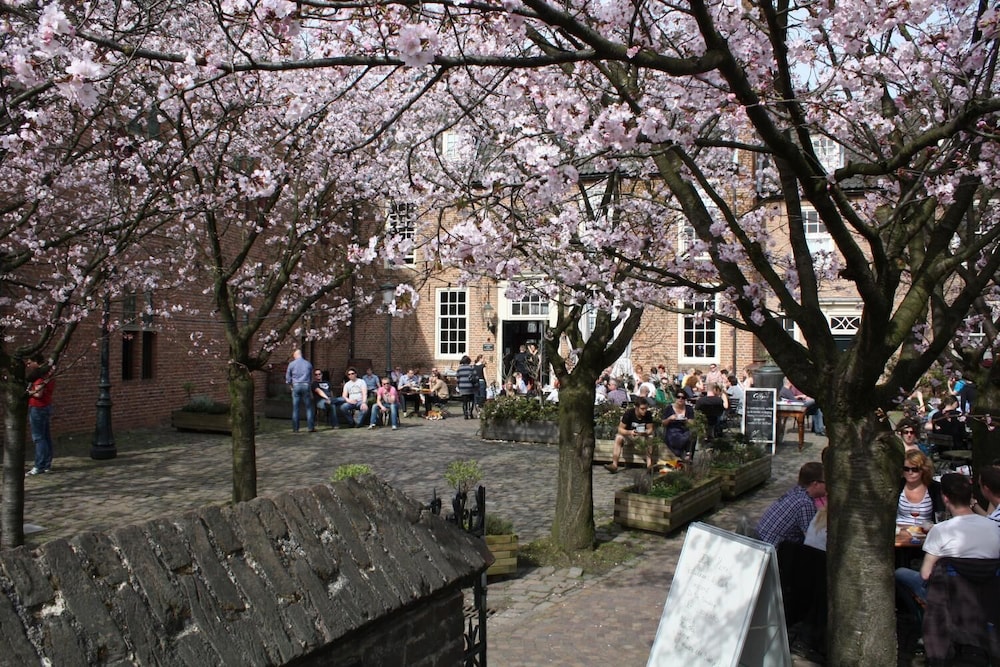 | Nijmegen | 더 헤멀 호텔 스위트 네이메헌