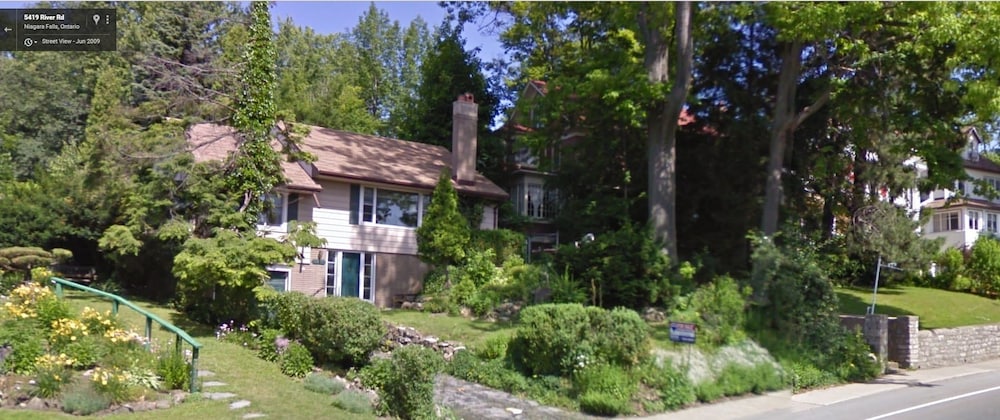 | Niagara Falls | 나이아가라 리버뷰 인