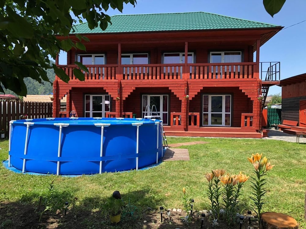 | Chemal | 파라오노바 다차 호텔