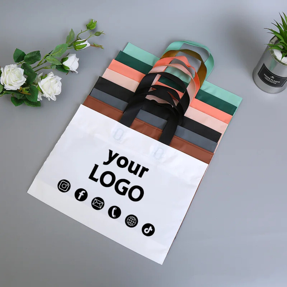 선물포장 맞춤형 로고 프로스트 쇼핑백 플라스틱 선물 가방 파티 이벤트 광고 포장 상점 이름 및 주소 인쇄