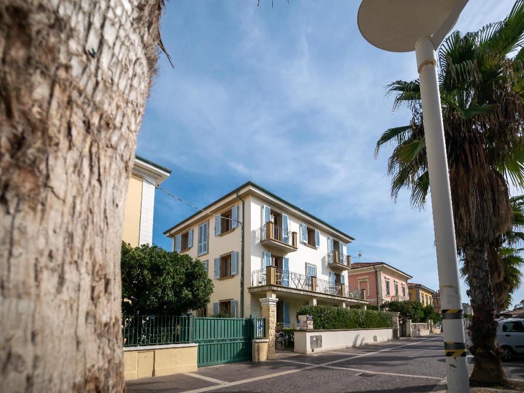 | Cecina (Livorno) | Zi Maria