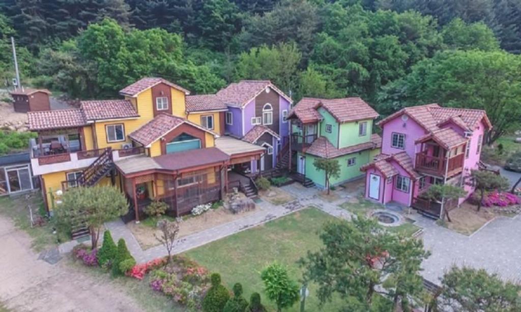 | Wonju | 원주 사랑별스파펜션