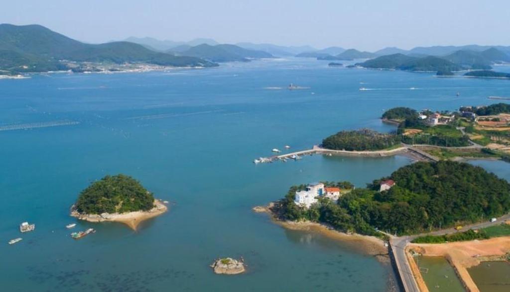 | Tongyeong-si | 통영 하니스파펜션