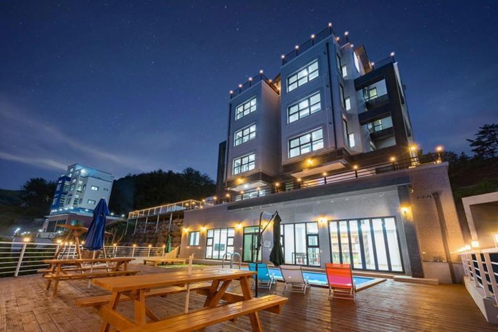 | Samcheok-si | 삼척 카라스파펜션