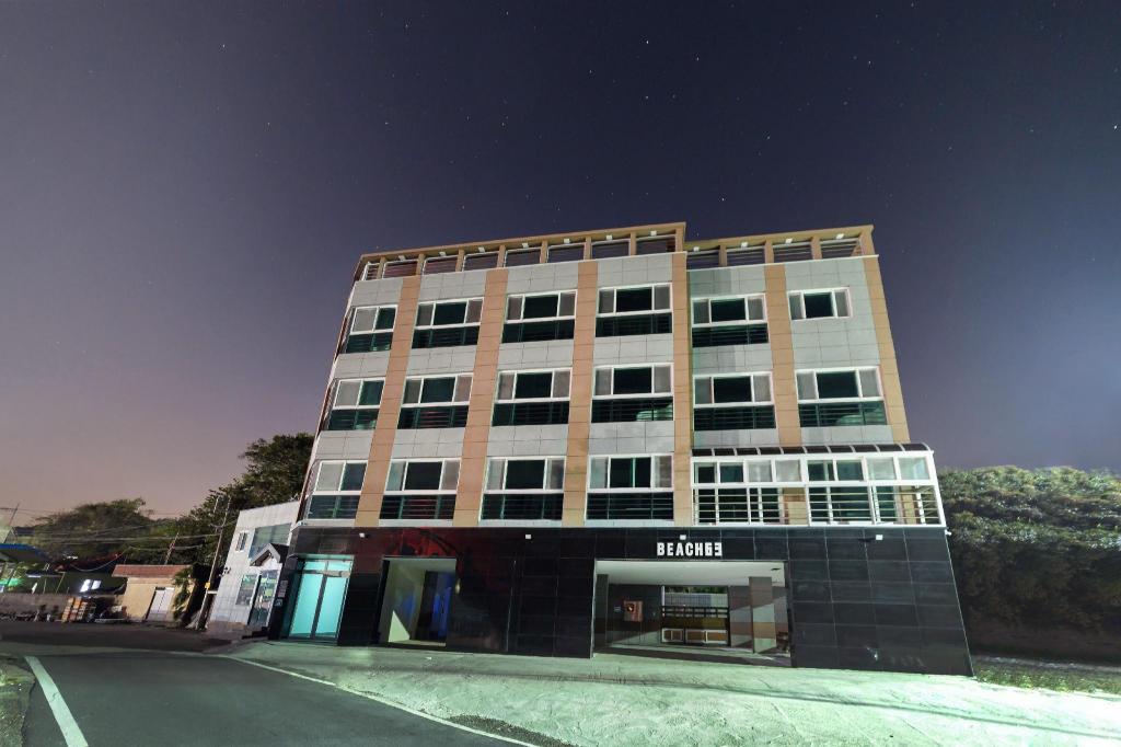 | Pohang-si | 포항 beach63스파 펜션