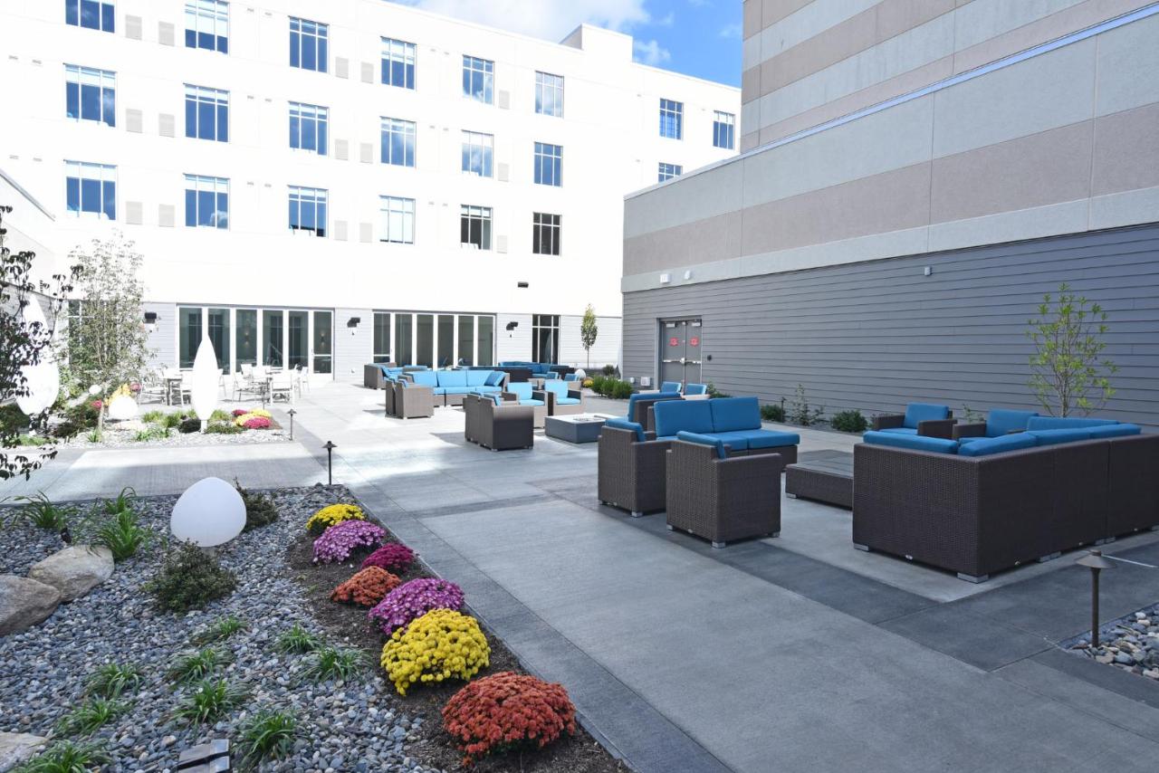 | Lincoln (RI) | Ballys Twin River Lincoln Casino  Hotel