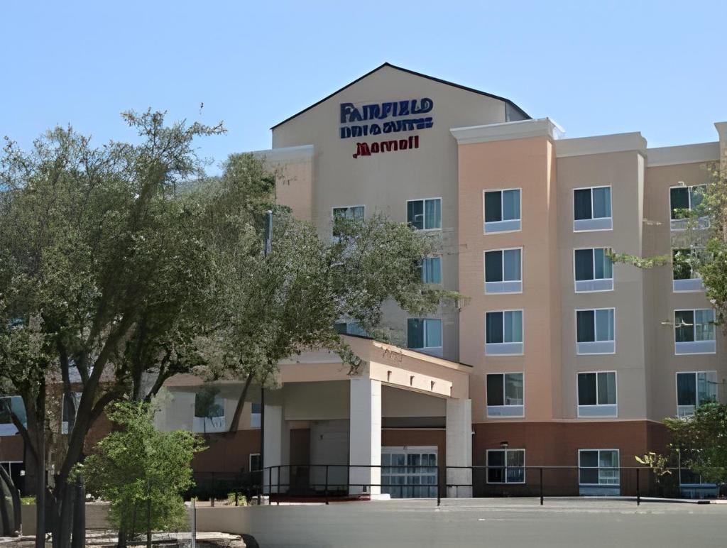 | Schertz (TX) | 페어필드 인 앤 스위트 샌안토니오 NE/셰르츠