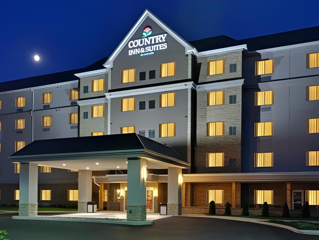 | West Seneca (NY) | Country Inn  Suites by Radisson Buffalo South...