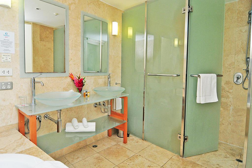 | Port Vila | 그랜드 호텔 앤 카지노