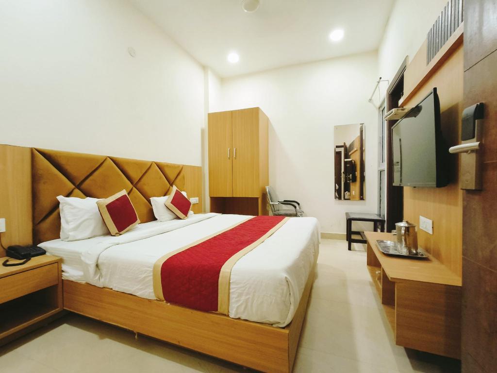 | Amritsar | Hotel Bansal Paradise  Golden Temple