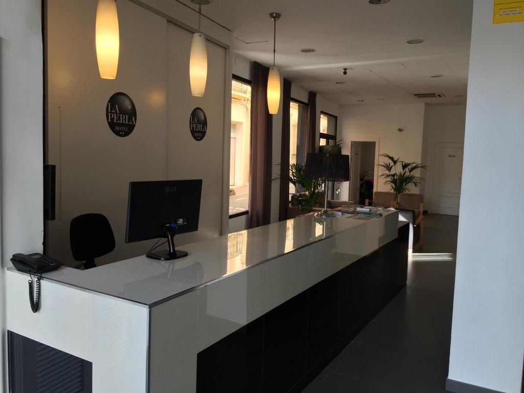 | Almeria - Costa De Almeria | Hotel La Perla