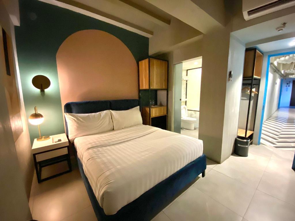 | Manila | 시티즌 호텔