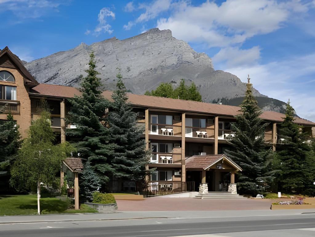 | Banff (AB) | 하이 컨트리 인