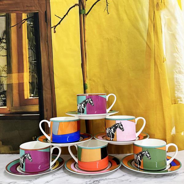 [오늘출발] 프리미엄 품질 2024 말 세라믹 커피 컵 고급 애프터눈 티 세트 본 차이나 라떼 니치 접시 Gi