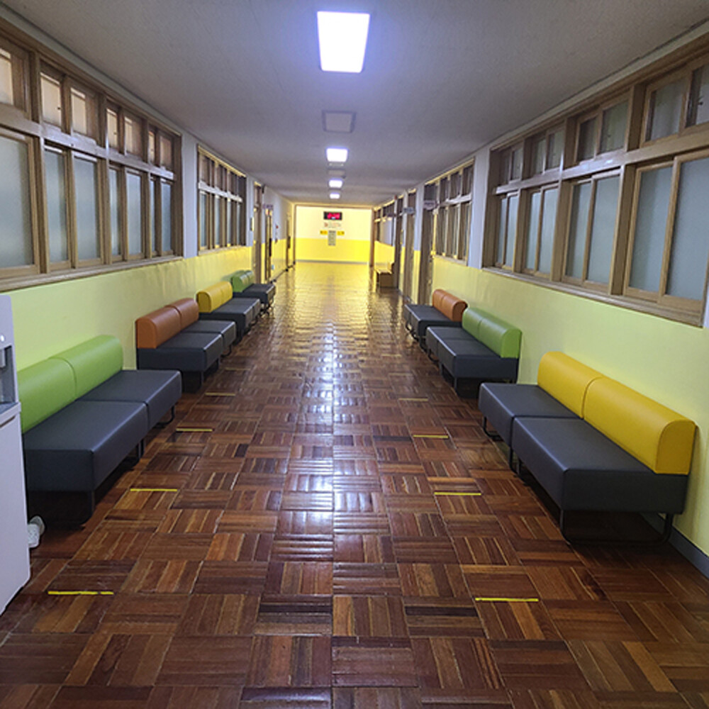 성남 과천 의왕 초등학교 학교복도 학교로비 대기소파 로비의자 스툴 맞춤제작 문의환영 1644-2898