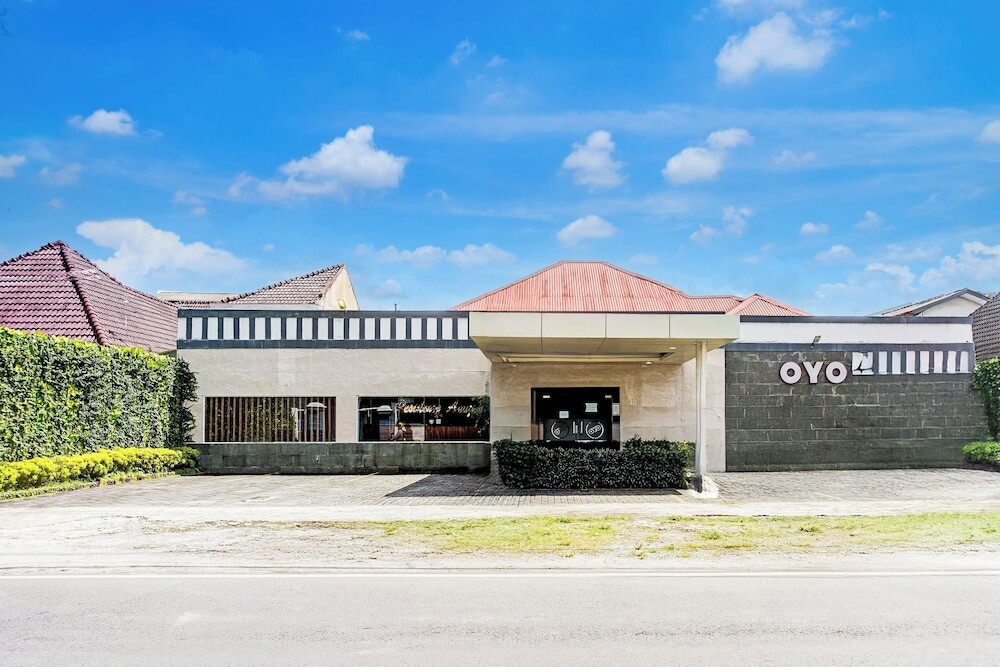 | Medan | 호텔 O 메단 시티 썬 플라자 근처 이전 이름 레지던스 아누그라