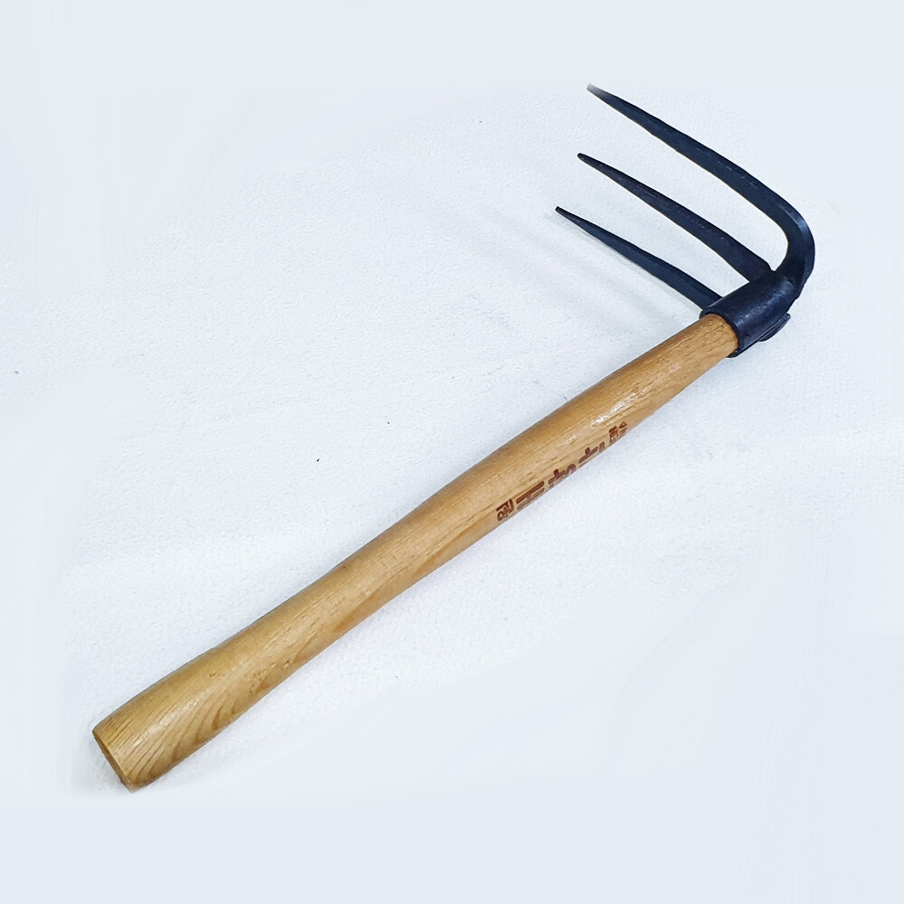 [오늘출발] (무료배송) 청원대장간 쇠스랑 3발 나무자루 세발괭이/쇠스랑/약초괭이/굉