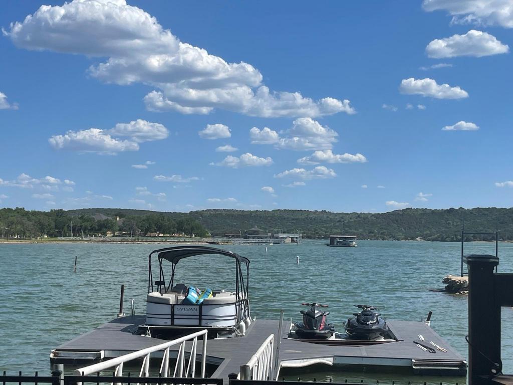 | Graham (TX) | World Famous Fox Hollow Resort