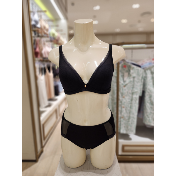 [신세계백화점]트라이엄프 (신세계 사우스시티)매직 컴포트 노와이어 브라 노라인 힙레이스 팬티 여성속옷 세트 (TBWBRR11 TBWPTR...