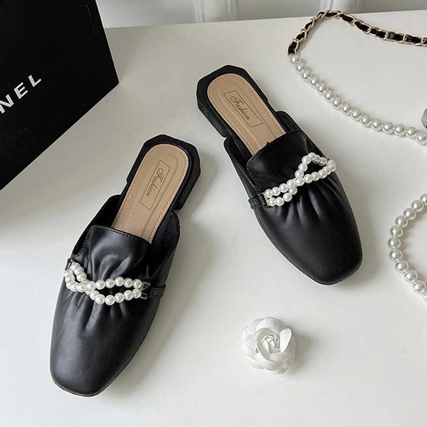 여자 출근 룩 직장인 진주 블로퍼 뮬 슬리퍼 코디 (WE673DB)