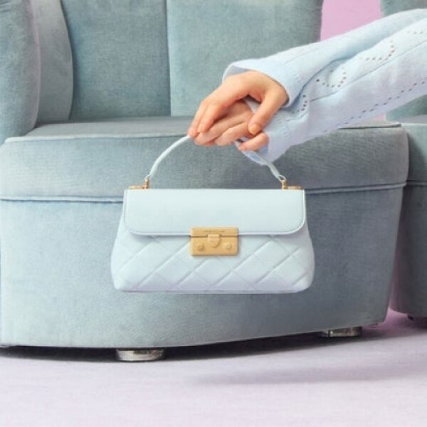 찰스앤키스 재팬  Alva 알바 퀼트 체인 스트랩탑 핸들 가방(Sea Salt Blue)