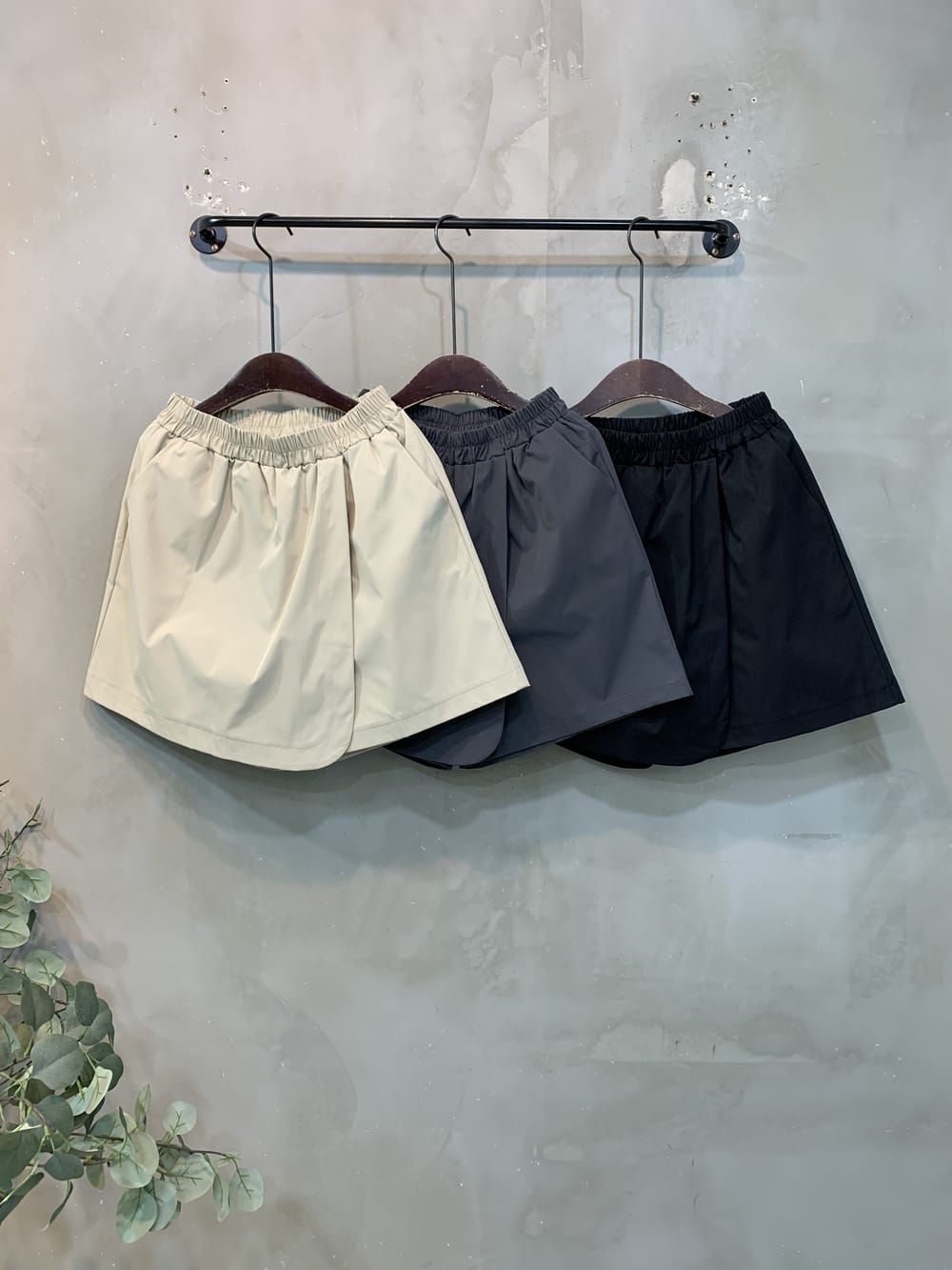 씨샵인더룸 (신상무료배송) 데보 바스락 밴딩 랩 미니 치마 바지 3color