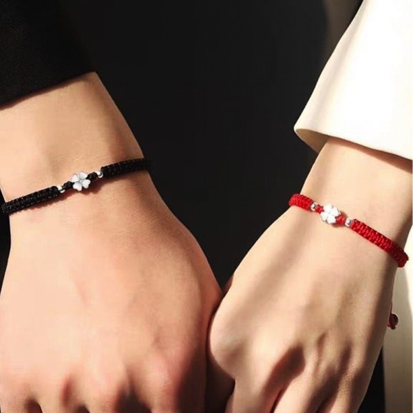 [오늘출발] 네잎클로버 행운 매듭 커플 우정 끈 팔찌 2color 학생 여성 액세서리 팔찌 사이즈 조절이 자유로워 편리