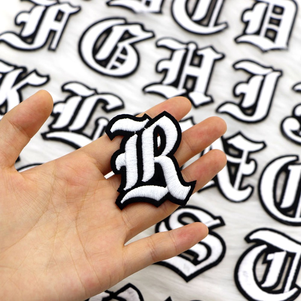 [오늘출발]1PC 흰색 오래 된 벳 A Z 자 수 편지 의류 철에 대 한 액세서리 스티커 티셔츠 이름 로고