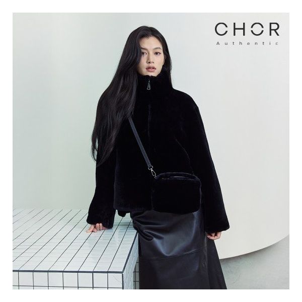 코아 어센틱 리얼 하이넥 무스탕미니백 108339