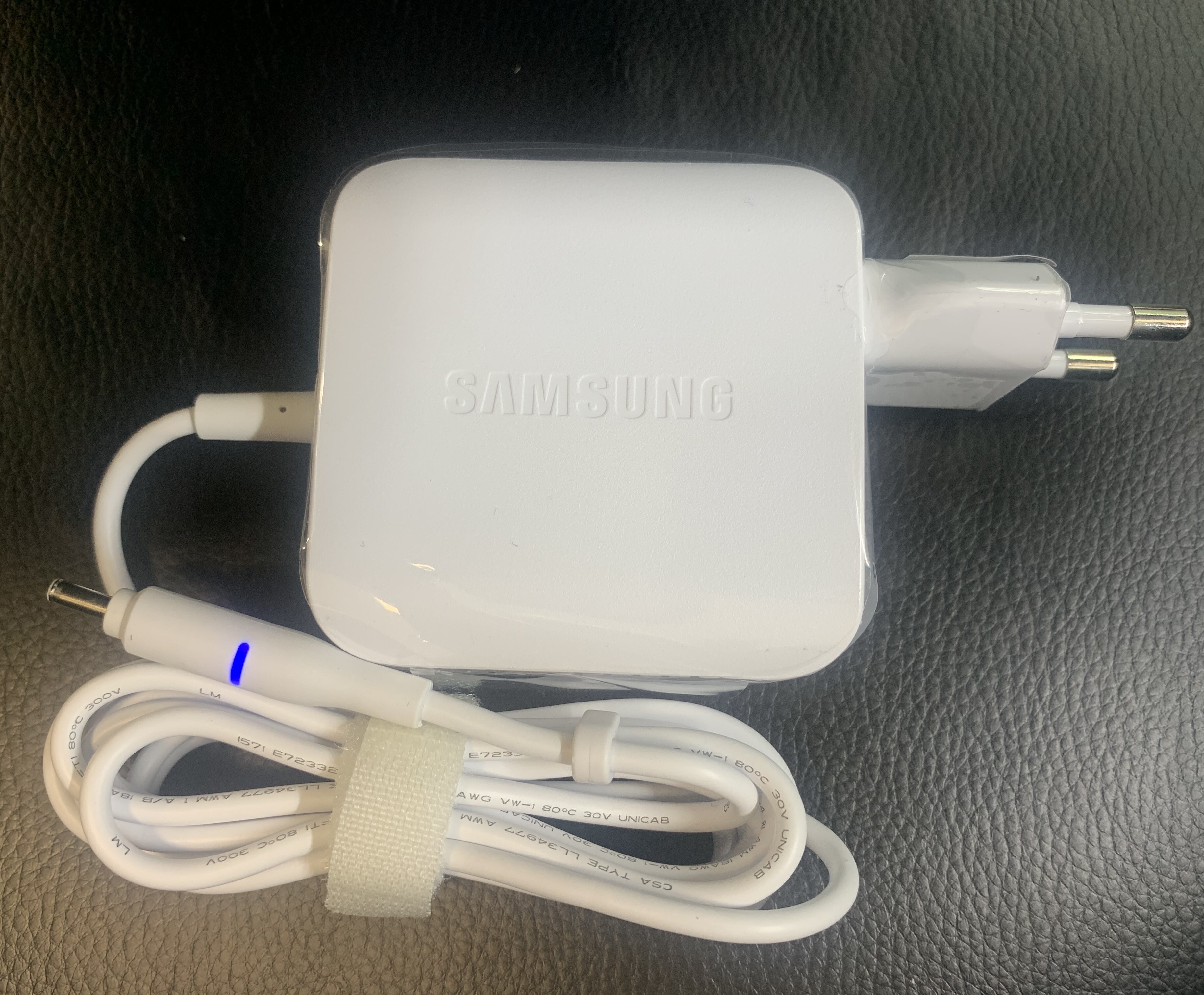 [오늘출발] 삼성전자 삼성정품 아답터 AD6519AKR (W16-065N4D) 19V3.42A 65W NT900X3T NT900X5N NT901X3T NT901X5N 특별할인판매