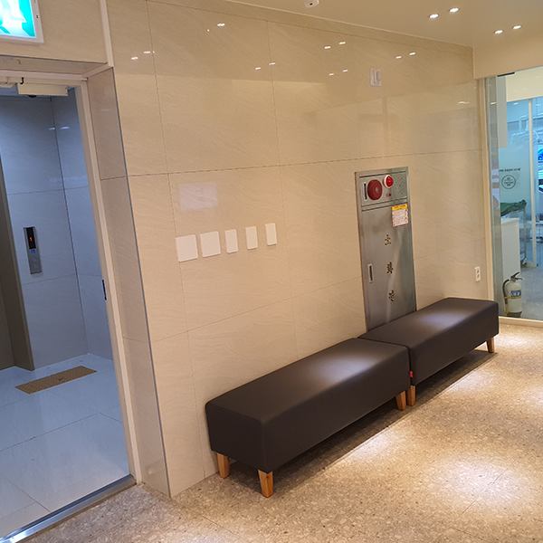 서울 성남 구리 보건소 의료원 비뇨기과 대기실 소파 로비 벤치스툴 업소용 쇼파 제작 전문 공장