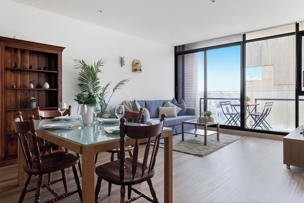 | Melbourne | 멜버른 대학교 근처의 세련된 2베드룸 아파트 무료 주차 포함