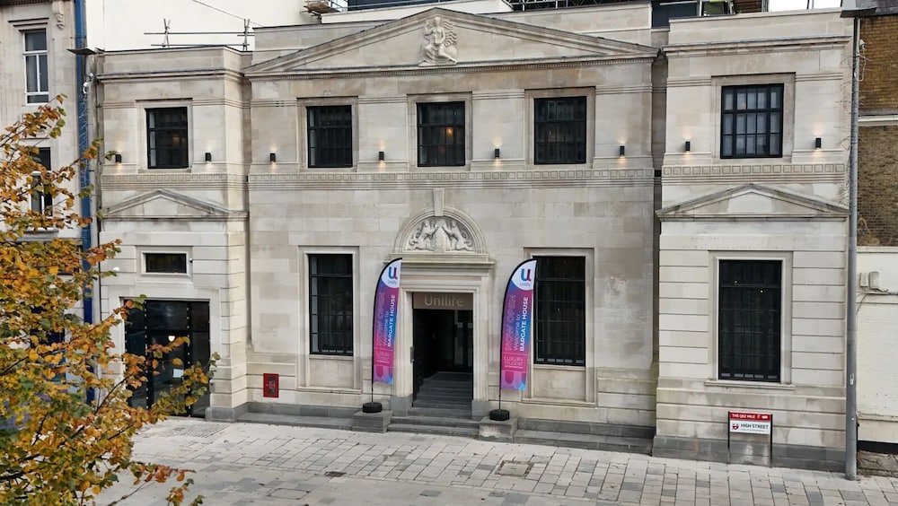 | Southampton | 학생 전용 바게이트 하우스