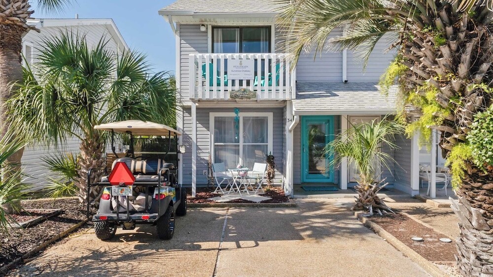 골프 카트 포함 파나마 시티 비치 및 현지 식당 근처의 밝은 해안가 집 선